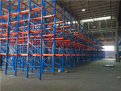 大型貫通式貨架應用