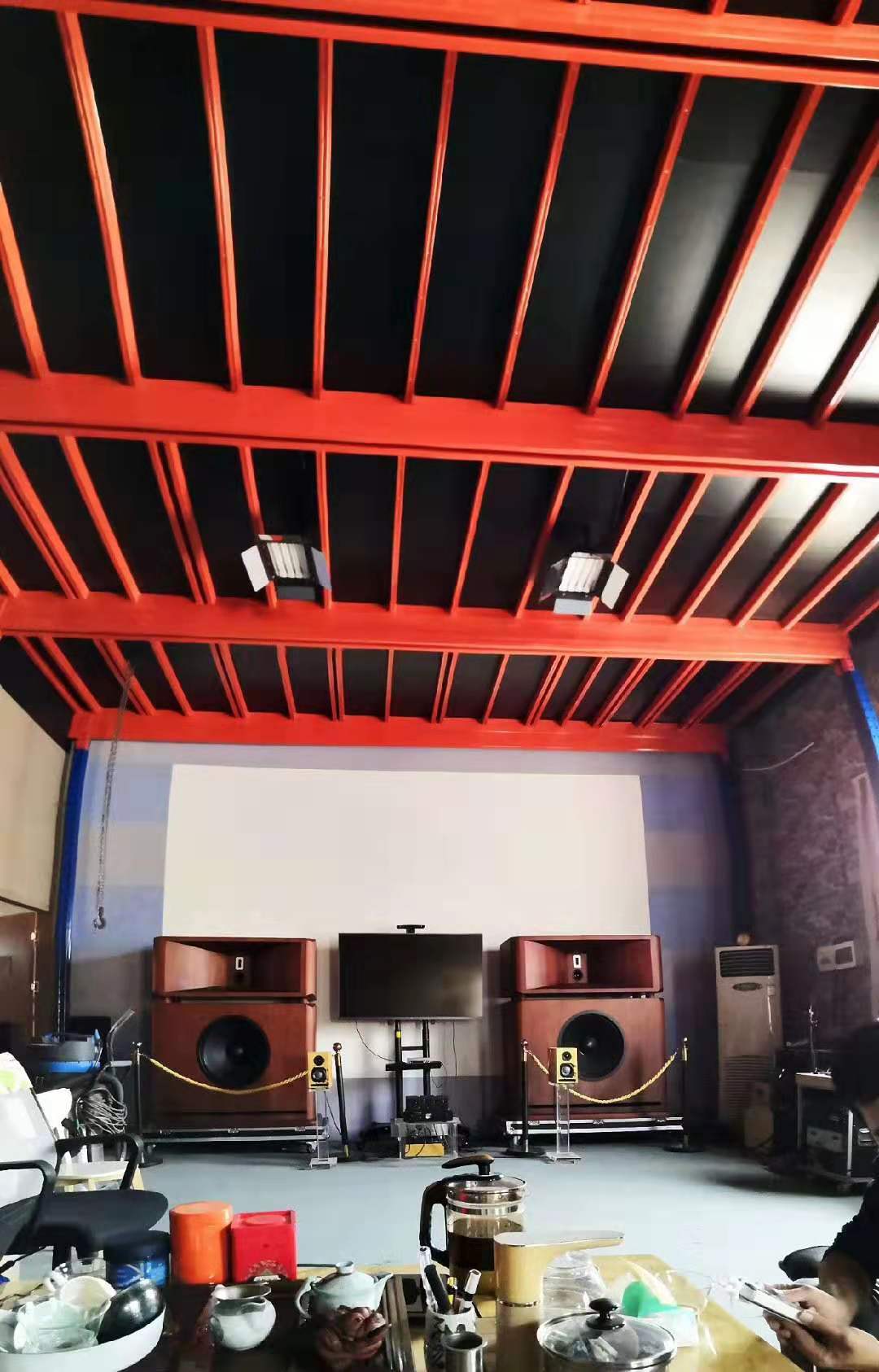 當辦公室的閣樓貨架